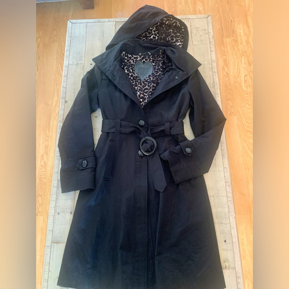 Guess Trench Coat‎ Leopard Print Lined and Belted